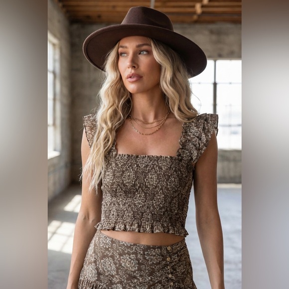 Promesa Tops - NWT Promesa Boho Floral Print Smocked Ruffle Sleeve Crop Top Cropped Brown